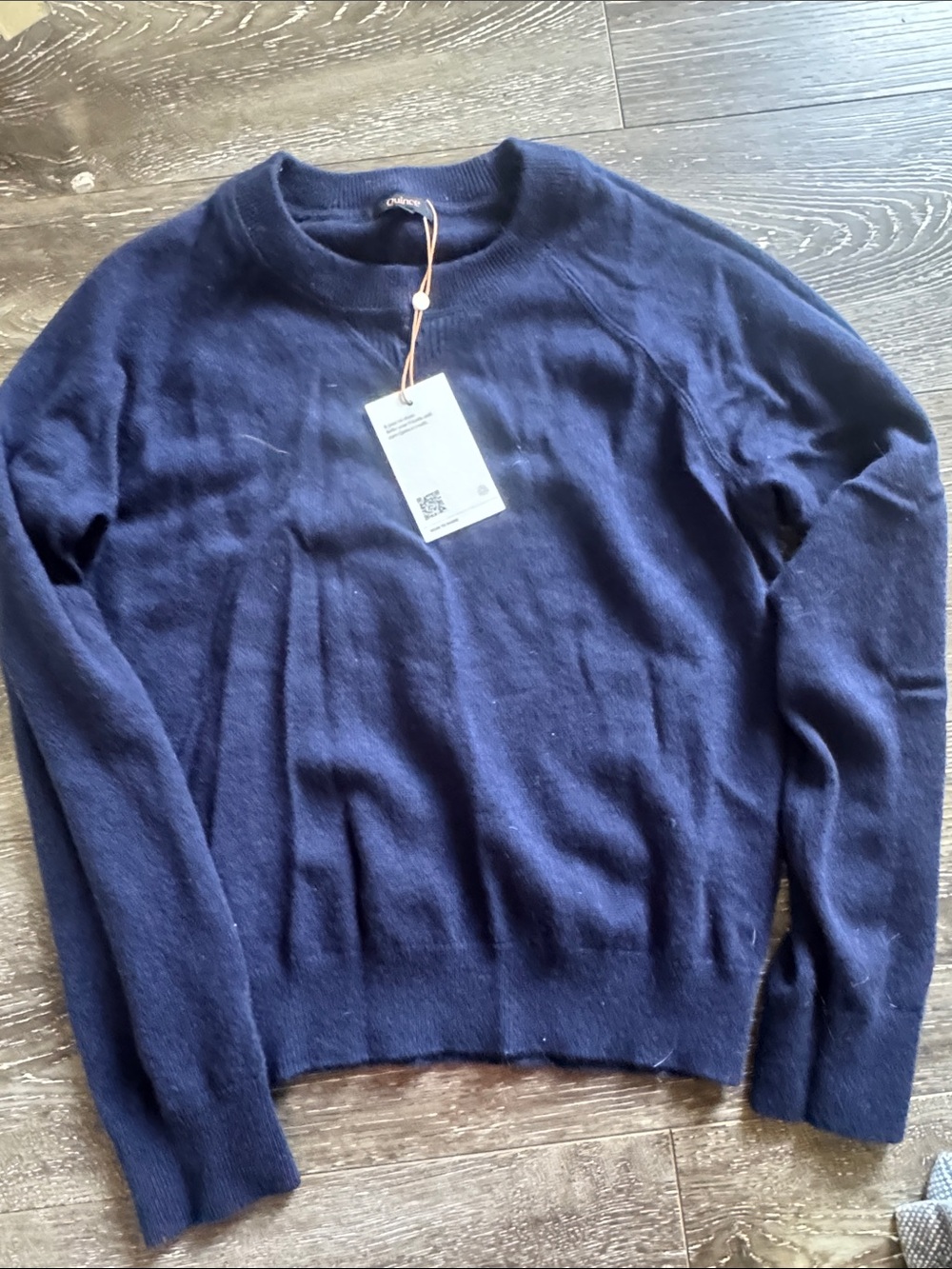 Women’s Navy cashmere Crewneck Sweater - quince. NWT